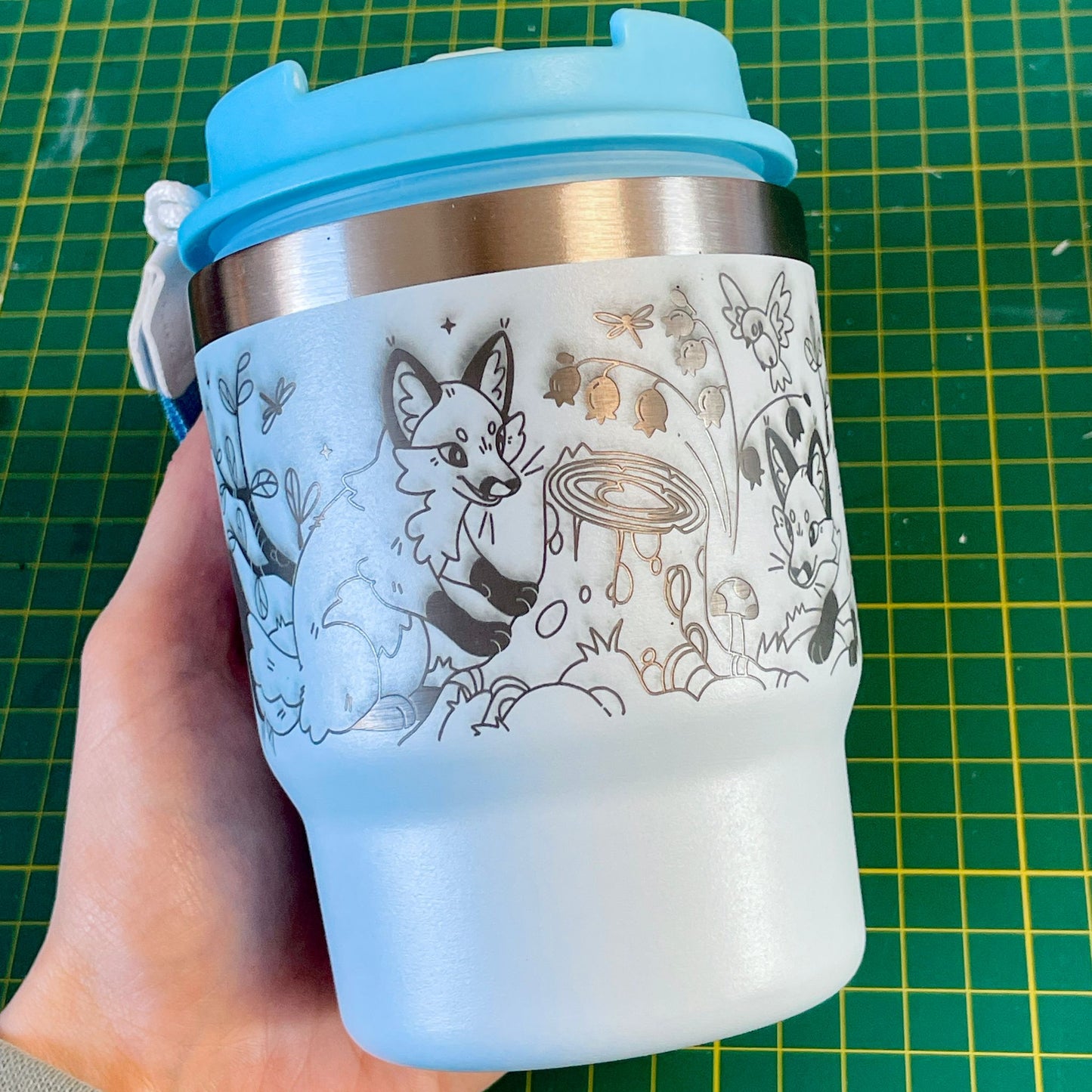 TRAVEL MUG - THREE FOXES LIGHT GREEN