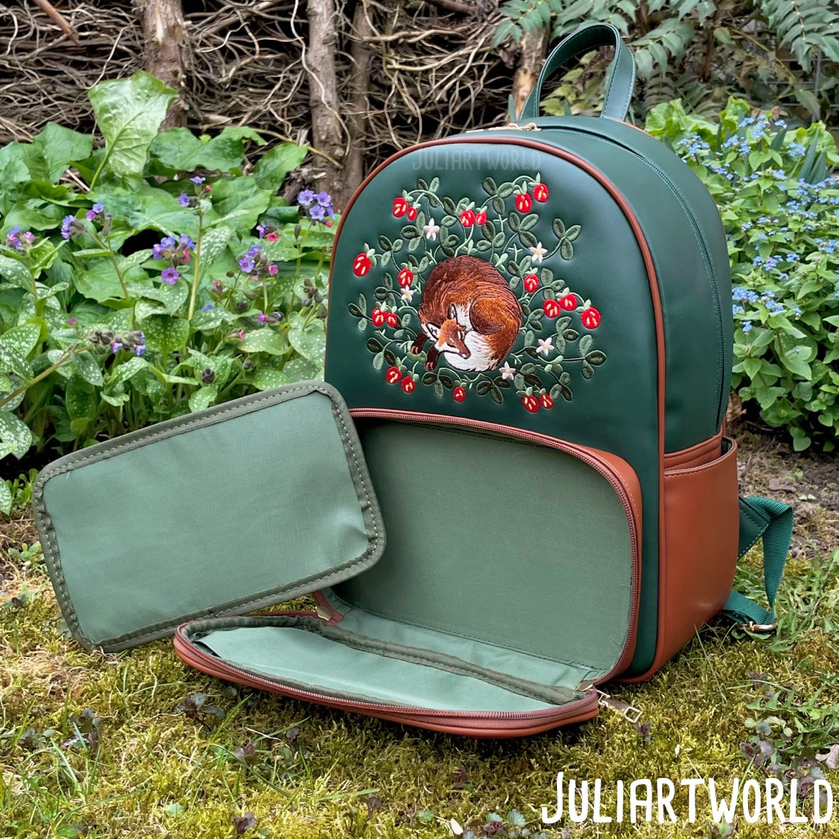!PREORDER! BACKPACK -SLEEPY FOX WOODLAND GREEN